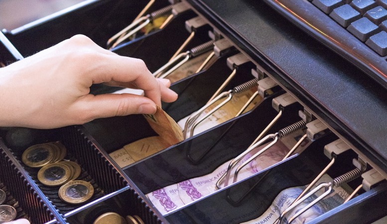 Benefits of Cash Registers and Drawers